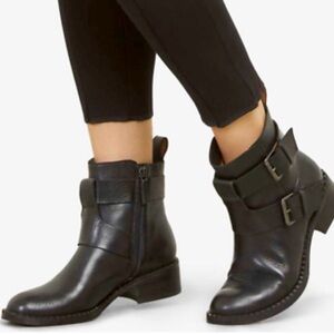 Gentle Souls By Kenneth Cole Black Leather Buckle Ankle Moto Boots Size 7